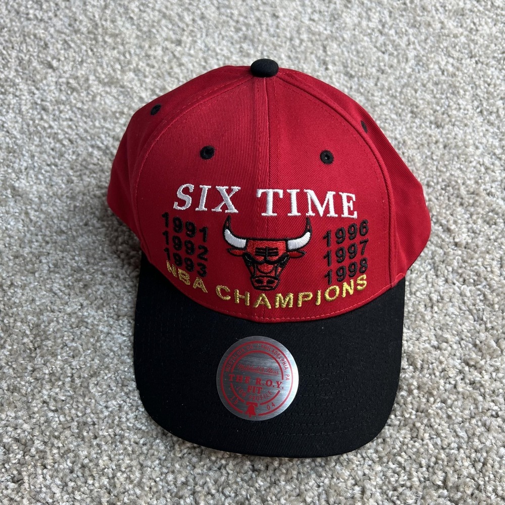 Chicago Bulls Hat Cap Snap Back Mens One Size Red NBA Basketball Mitchell & Ness